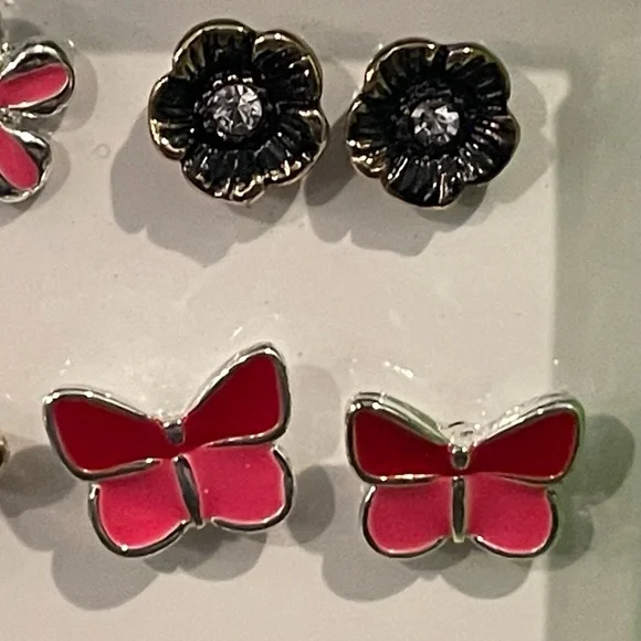 Avon Earring Box Set (10 Pairs) - Picture 5 of 6